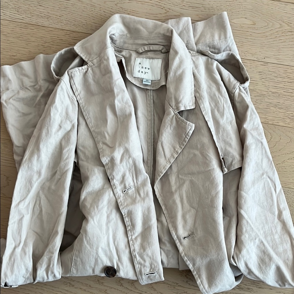 Target Cream Trench Coat Lightweight Fabric Casual Style